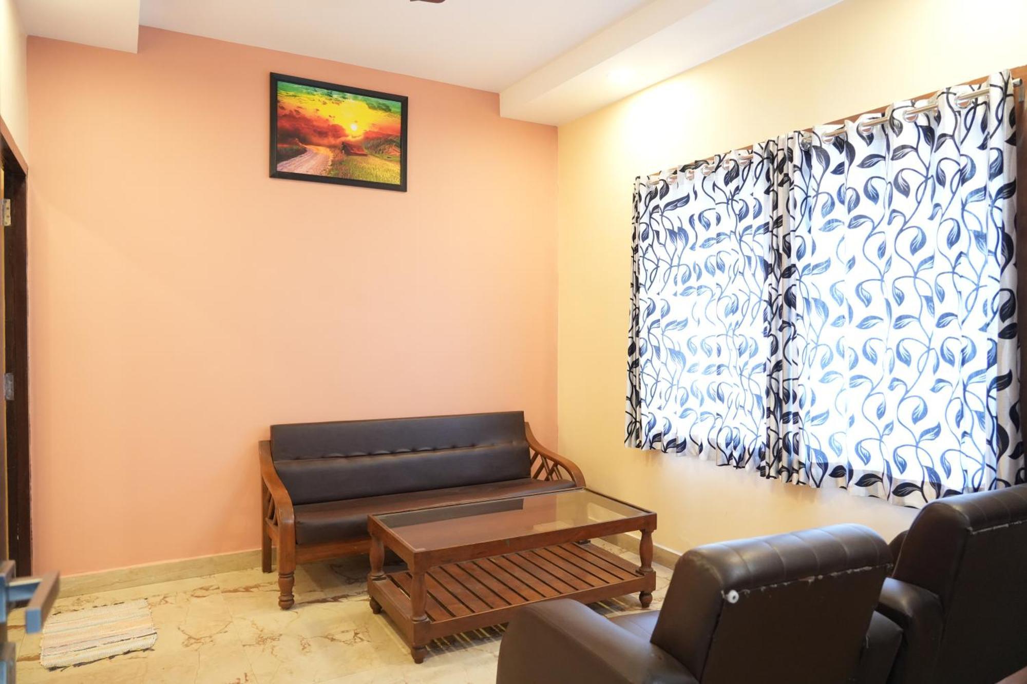 فندق Sri Krishnan Residency Pollāchi المظهر الخارجي الصورة